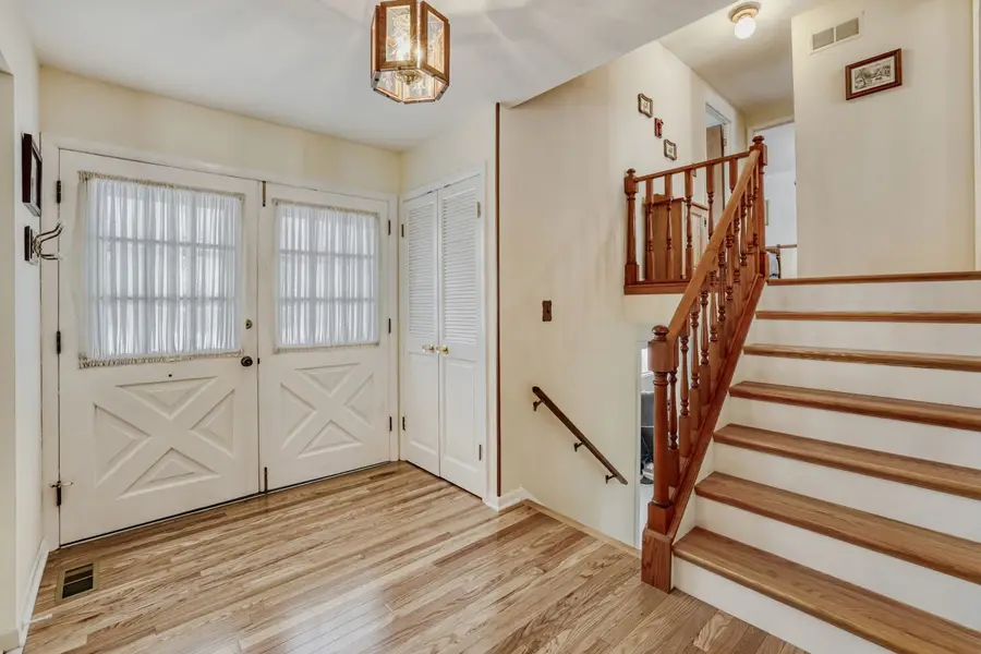 2406 N Lafayette Street, Arlington Heights, IL 60004 - Image #3