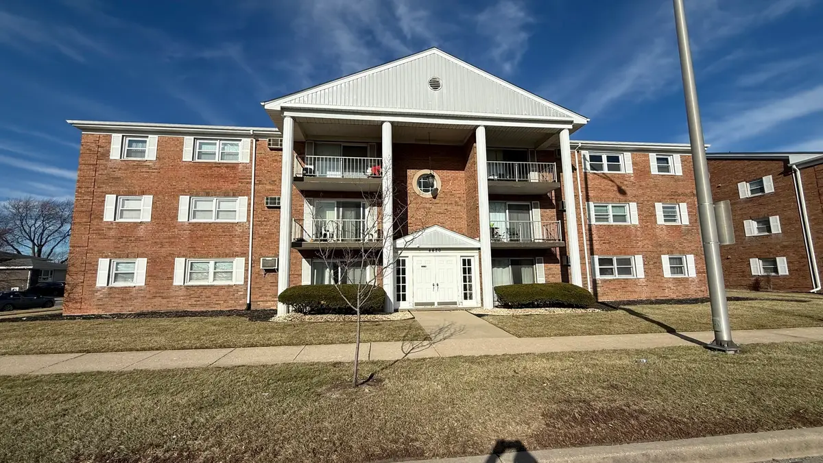4420 W 111th Street #104, Oak Lawn, IL 60453 - #1