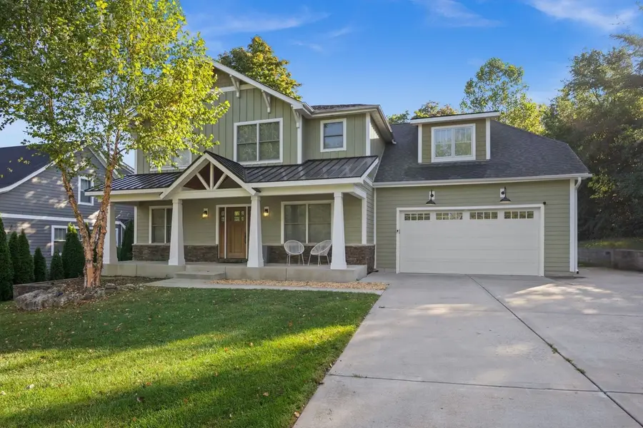 694 Hart Road, Batavia, IL 60510 - #2