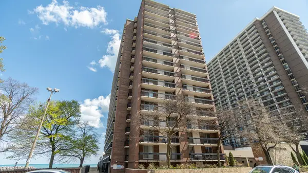 5901 N Sheridan Road #9C, Chicago, IL 60660