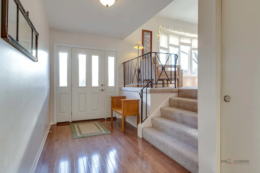 1810 E Waverly Drive, Arlington Heights, IL 60004 - Image #2