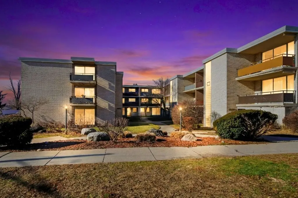 12558 Fairview Avenue #3-A, Blue Island, IL 60406 - Image #1