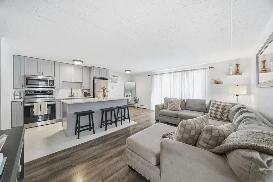 12558 Fairview Avenue #3-A, Blue Island, IL 60406 - Image #2