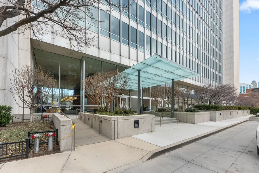 500 W Superior Street #1508, Chicago, IL 60654 - #3