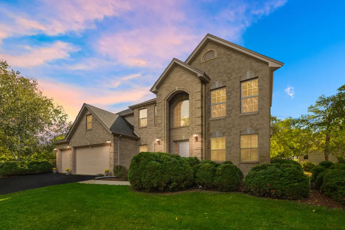 238 Willowwood Drive, Oswego, IL 60543 - Image #1