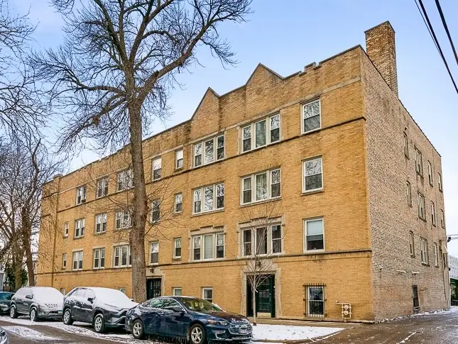 3654 W Belle Plaine Avenue #303, Chicago, IL 60618 - Image #1