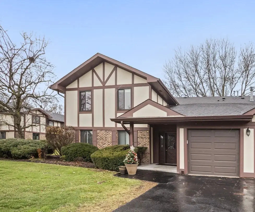 1454 N Elmhurst Road #102B, Mount Prospect, IL 60056 - Image #1