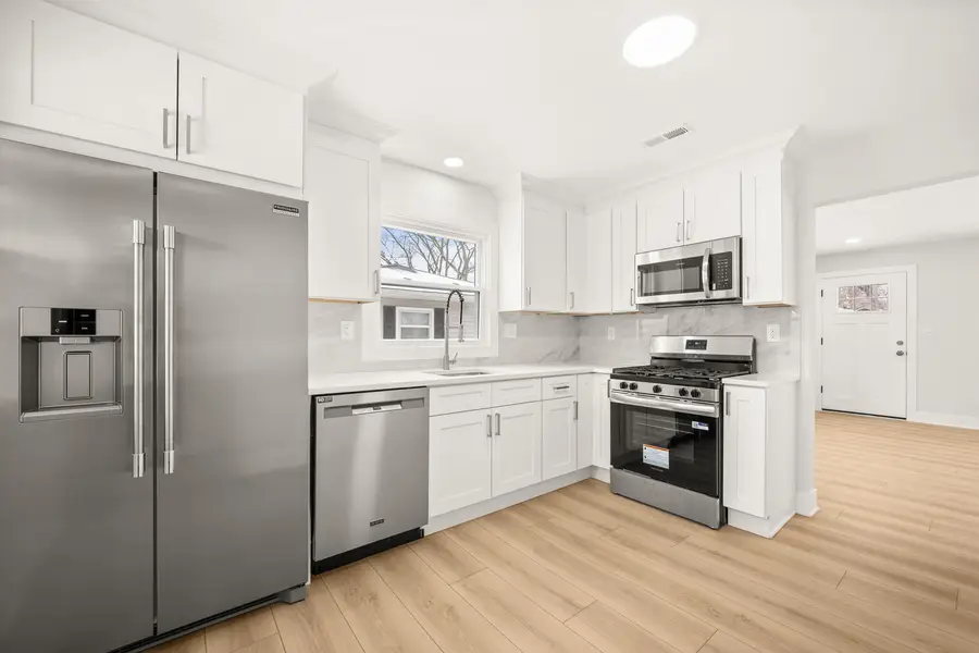 400 Kishwaukee Drive, Sycamore, IL 60178 - Image #3