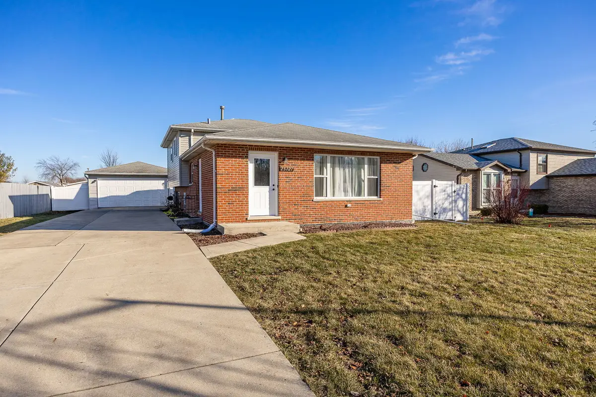 25727 S Mccorkle Avenue, Monee, IL 60449 - Image #1