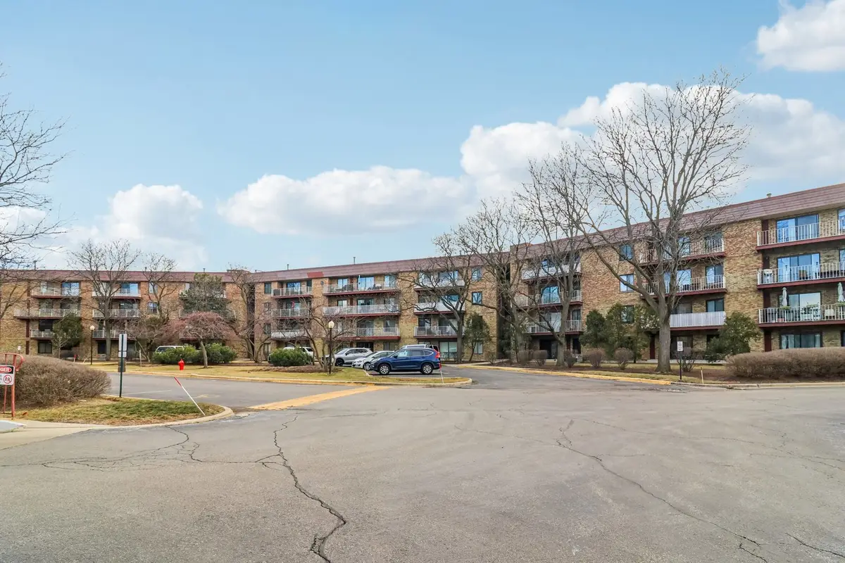 5450 Astor Lane #104, Rolling Meadows, IL 60008 - Image #1