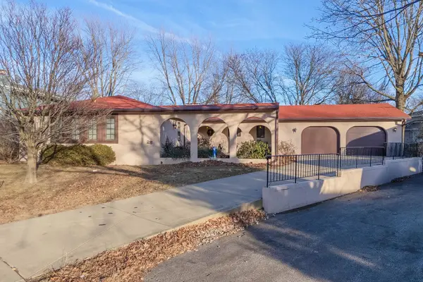 28 Chatsford Court, Bloomington, IL 61704