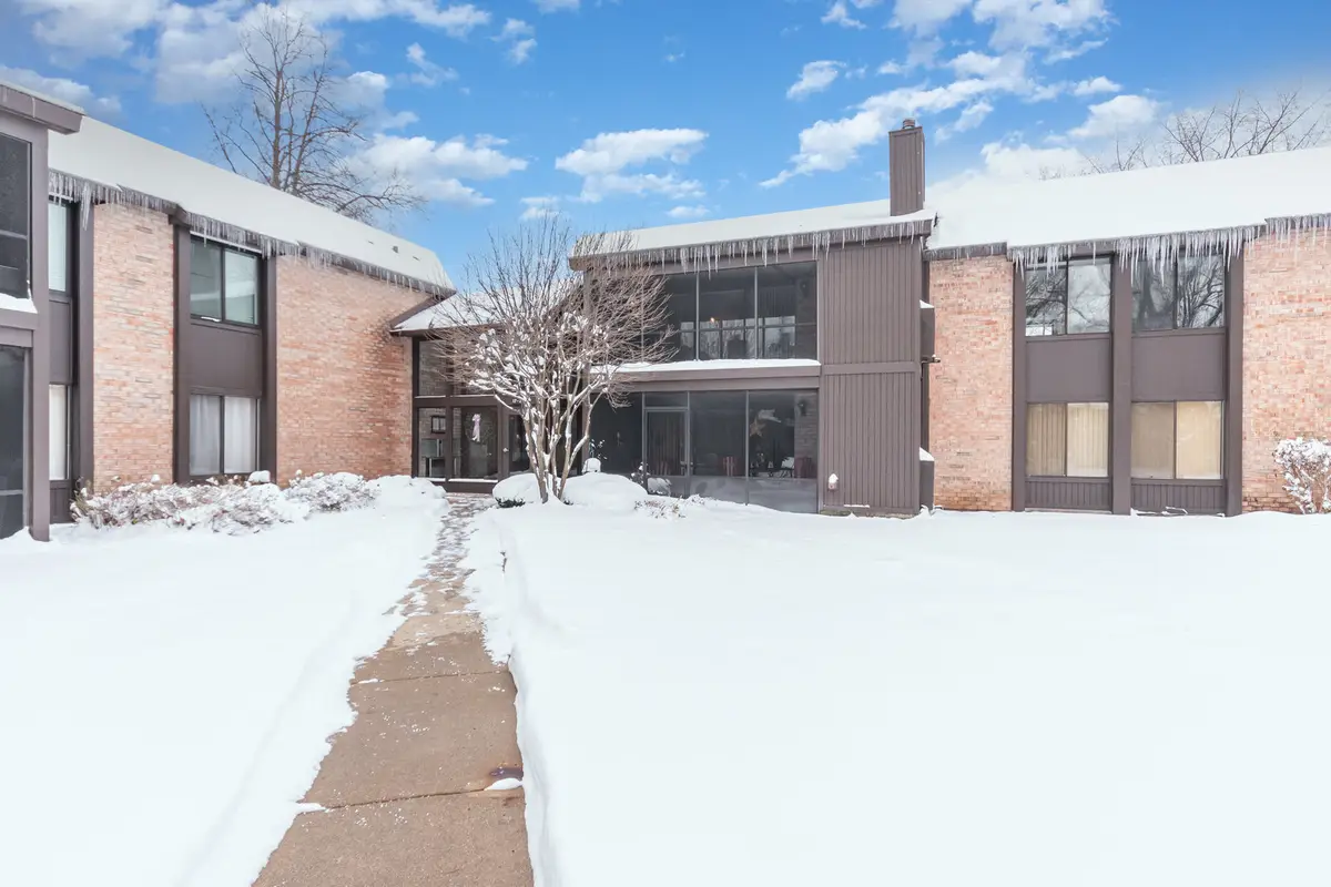 740 Saint Andrews Lane #21, Crystal Lake, IL 60014 - Image #1