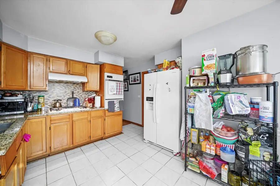 4913 W Warwick Avenue, Chicago, IL 60641 - #3