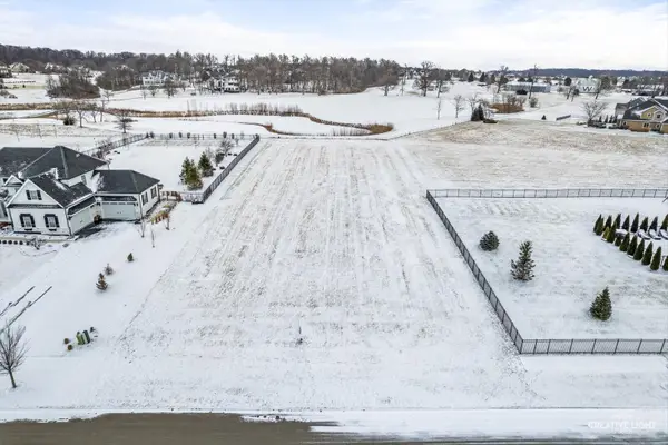 7432 Clubhouse Drive, Yorkville, IL 60560