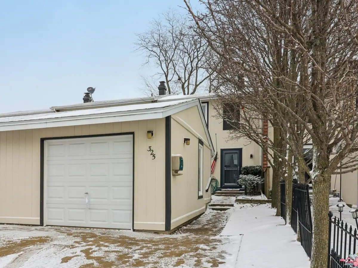 325 Colony Green Drive, Bloomingdale, IL 60108 - Image #1