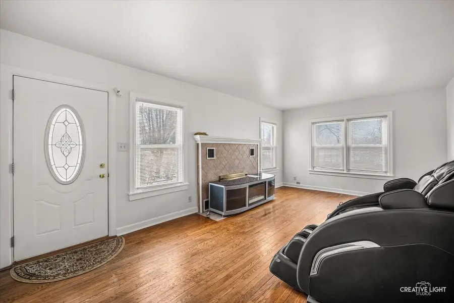 421 N Neltnor Boulevard, West Chicago, IL 60185 - Image #3