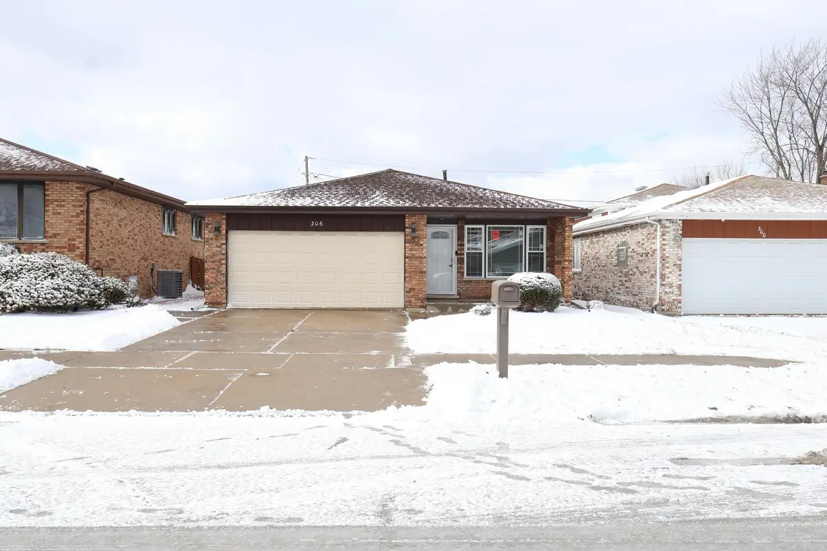 306 Escanaba Avenue, Calumet City, IL 60409 - Image #1