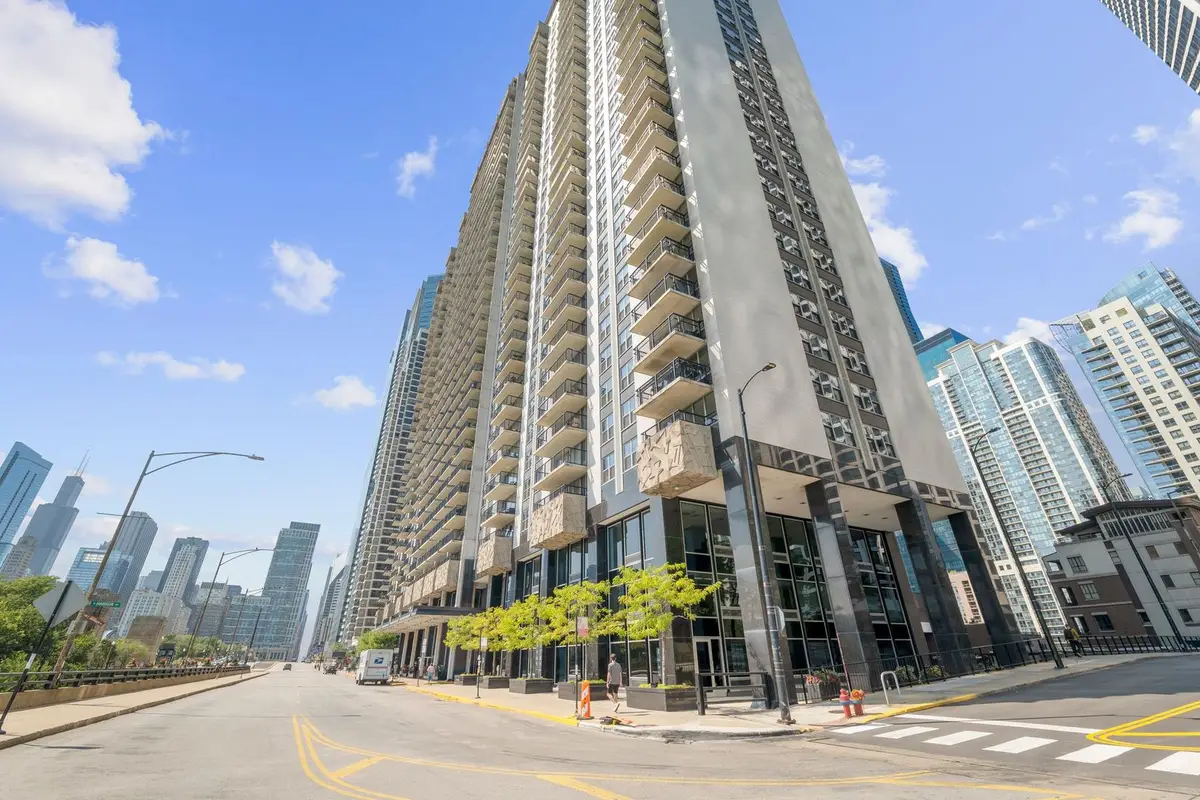 400 E Randolph Street #2225, Chicago, IL 60601 - Image #1