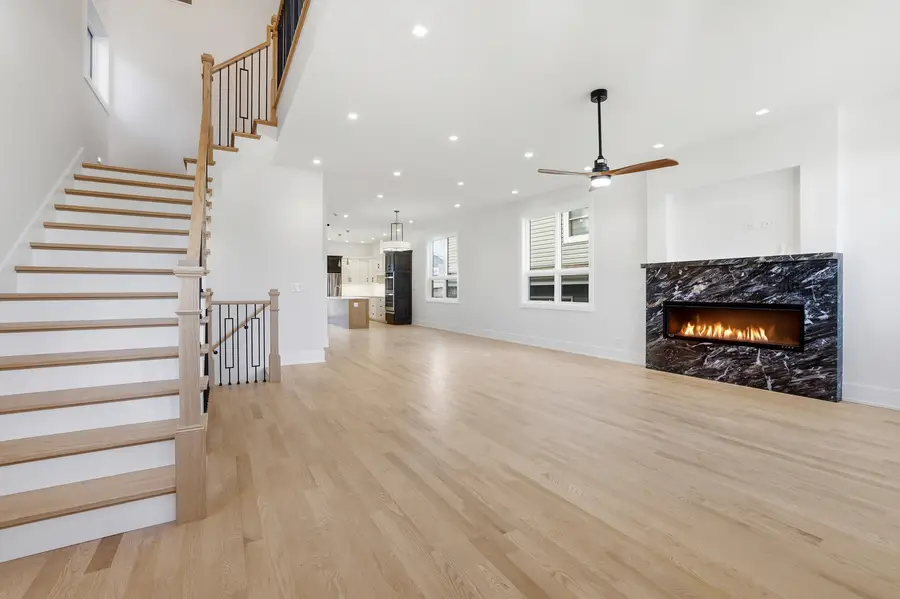 4449 N Sayre Avenue N, Harwood Heights, IL 60706 - #3