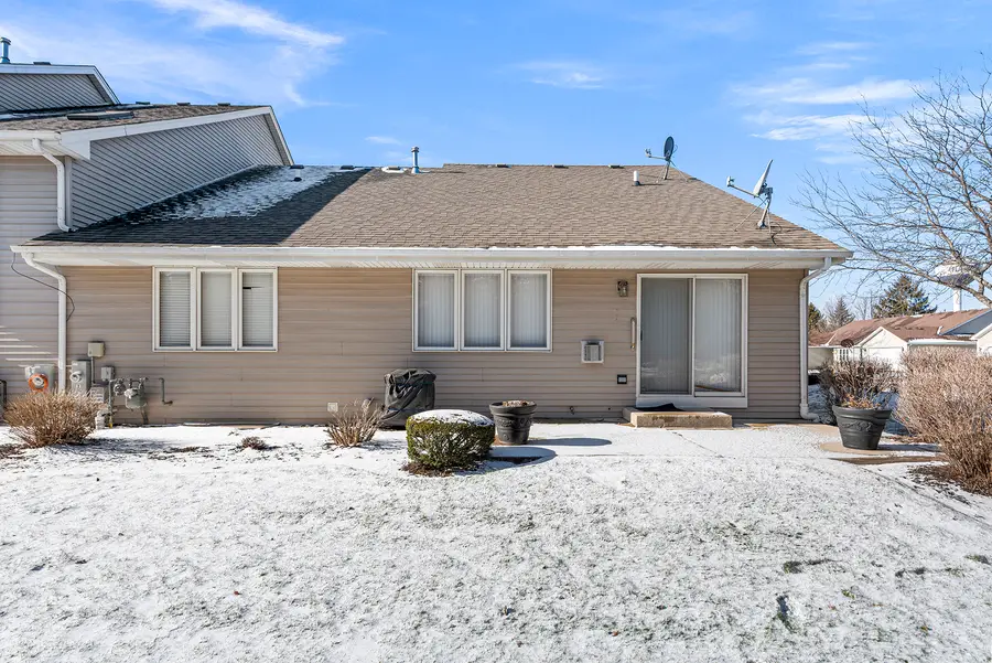 815 Bruce Robert Lane, Hampshire, IL 60140 - Image #2