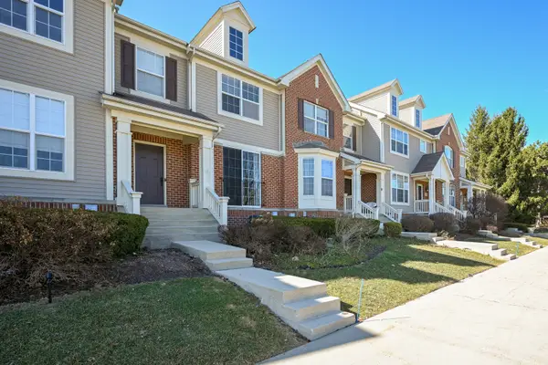 318 S Prospect Avenue, Bartlett, IL 60103