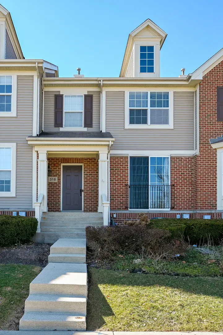 318 S Prospect Avenue, Bartlett, IL 60103 - #2