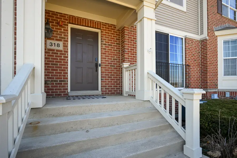 318 S Prospect Avenue, Bartlett, IL 60103 - #3