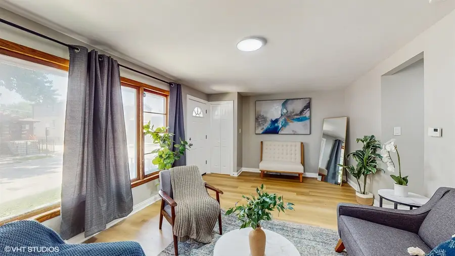 2701 S Hillock Avenue, Chicago, IL 60608 - #3