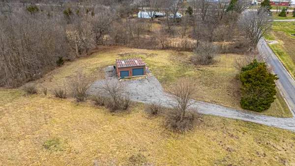 14111 Twin Grove Road, Bloomington, IL 61705