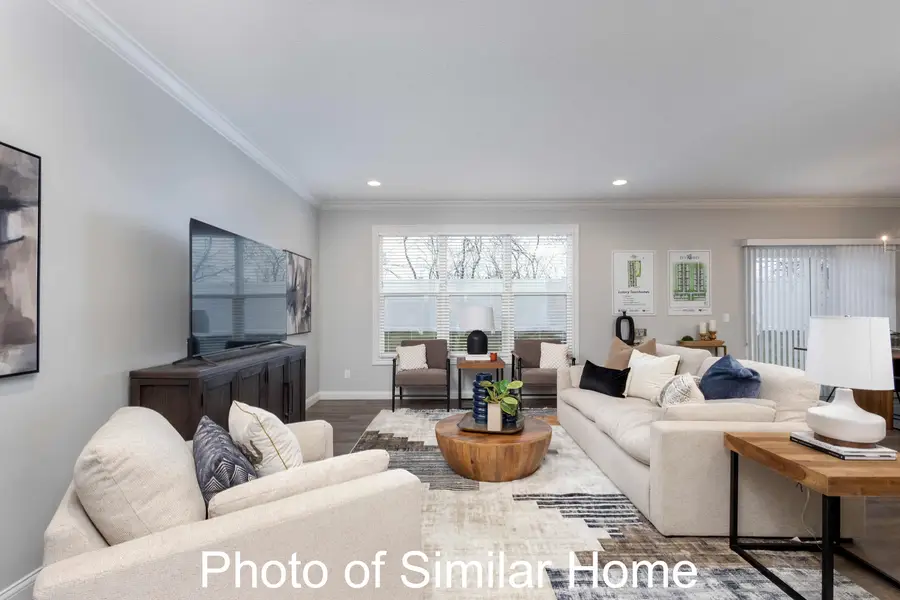 3918 Orchard Drive, Bettendorf, IA 52722 - Image #2