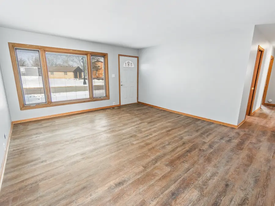 525 Glen Avenue, Romeoville, IL 60446 - Image #2