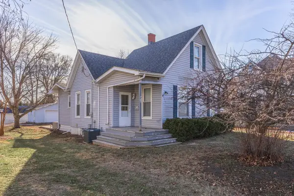 154 W Main Street, El Paso, IL 61738