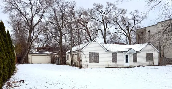 9331 Knight Avenue, Des Plaines, IL 60016