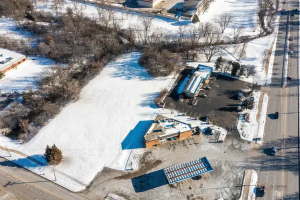 450 Lily Cache Lane, Bolingbrook, IL 60440