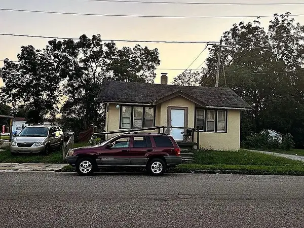 6 Illinois Street, Danville, IL 61832