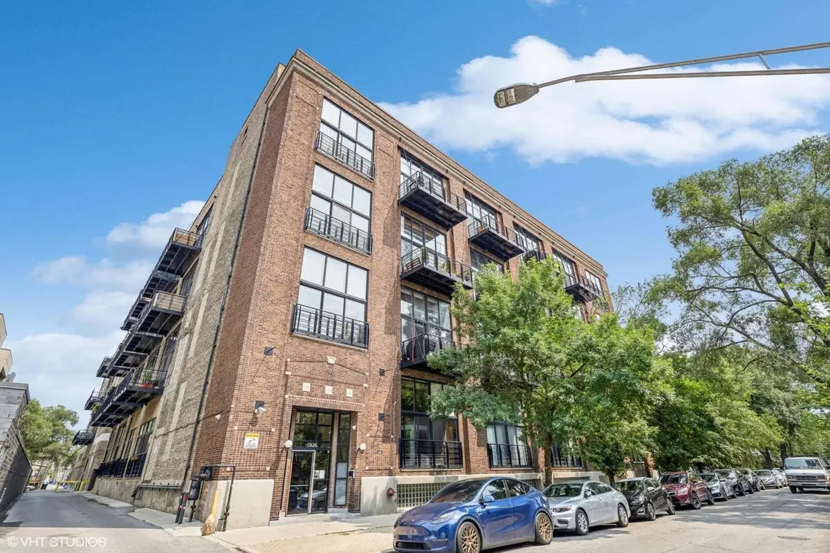 1935 N Fairfield Avenue #203, Chicago, IL 60647 - Image #1