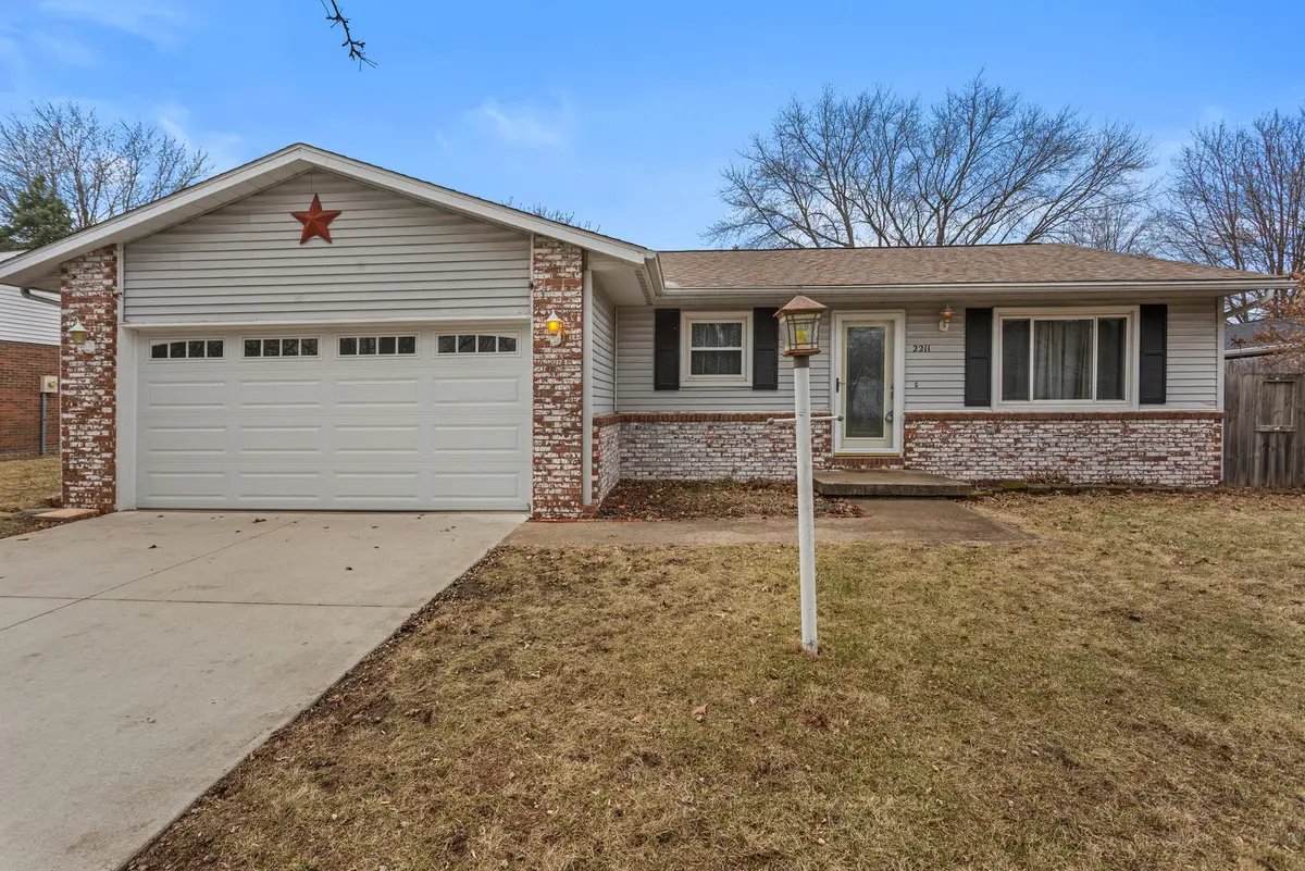 2211 Carlisle Drive, Champaign, IL 61821 - #1