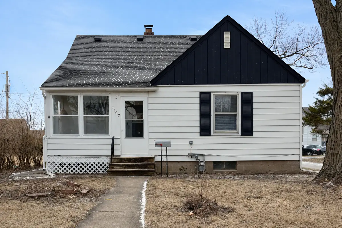 2102 W 18th Street, Davenport, IA 52084 - Image #1