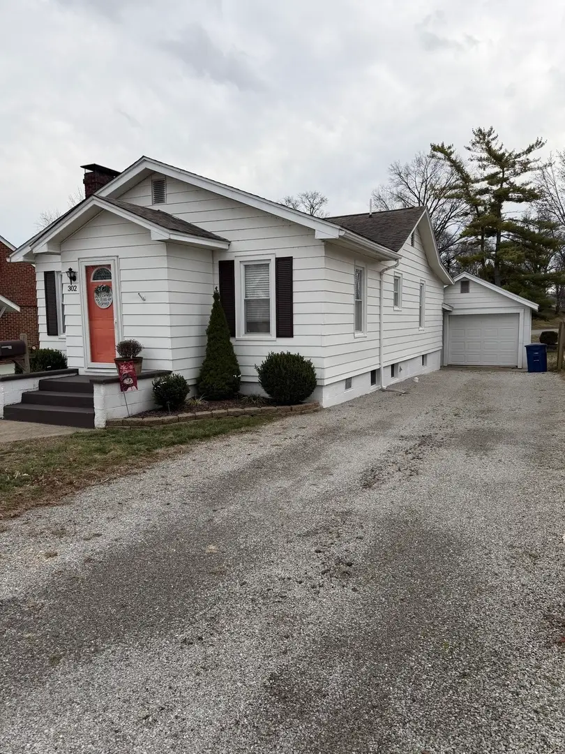302 E Water Street, Pinckneyville, IL 62274 - Image #2