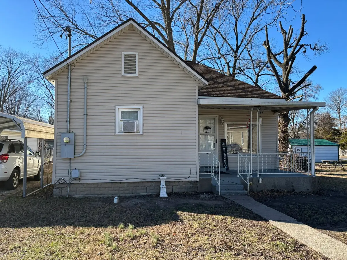 403 Layman Street, Benton, IL 62812 - Image #1