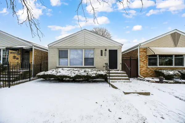 4521 S Lawler Avenue, Chicago, IL 60638