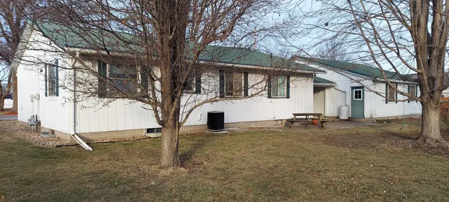 1606 20 Avenue, Viola, IL 61486 - Image #3