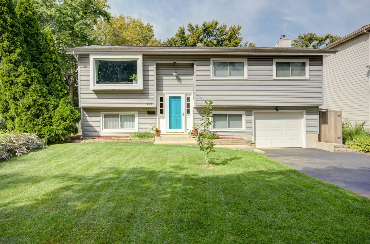 154 S Ellyn Avenue, Glen Ellyn, IL 60137 - #1