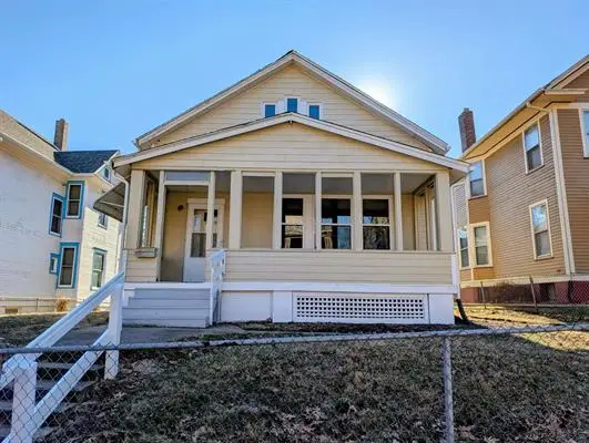 501 W 8th Street, Davenport, IA 52803