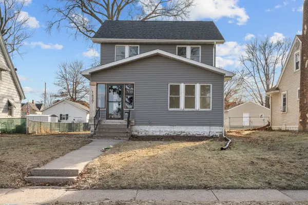 1627 W High Street, Davenport, IA 52804