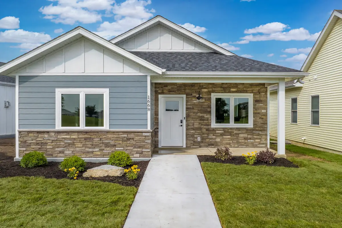 1668 Olde Brandy Lane, Davenport, IA 52807 - #1