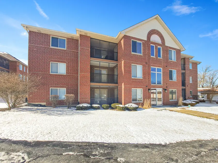 6970 Heritage Circle #5-2A, Orland Park, IL 60462 - Image #2