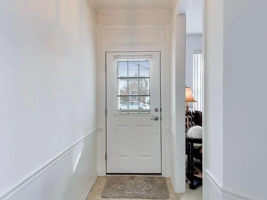 2594 Venetian Lane, Elgin, IL 60124 - Image #2