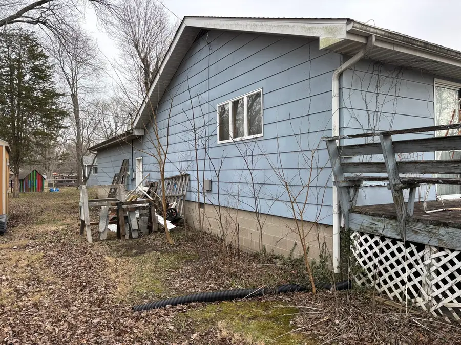 703 N Brown Street, Benton, IL 62812 - Image #3