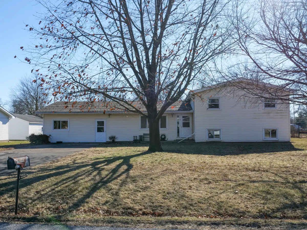7 Birch Lane, Villa Grove, IL 61956 - Image #1